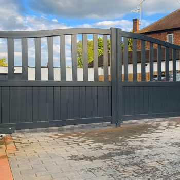 Partial Privacy Double Swing Gate – Solid vertical infill bell-curved top