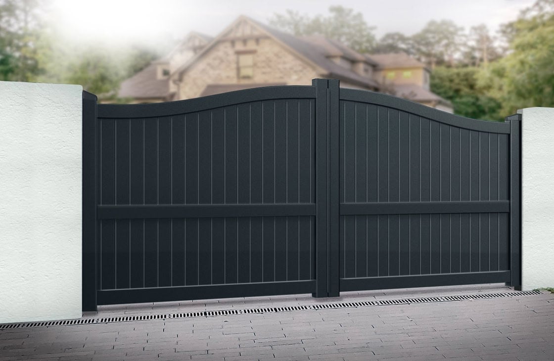Partial Privacy Double Swing Gate - Solid vertical infill bell-curved top - Image 3