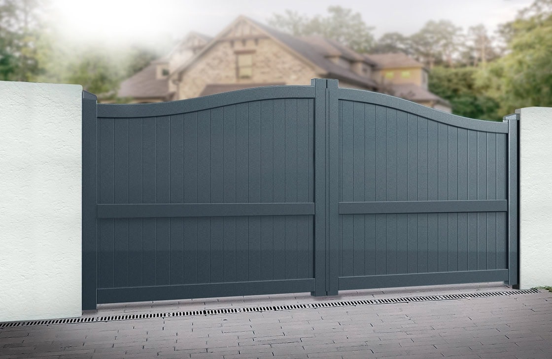 Partial Privacy Double Swing Gate - Solid vertical infill bell-curved top - Image 4